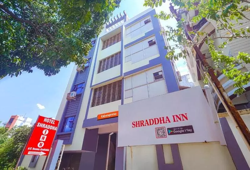 ホテル Fabexpress Shraddha Inn