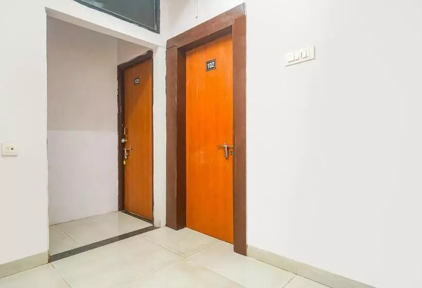 ホテル Fabexpress Shraddha Inn