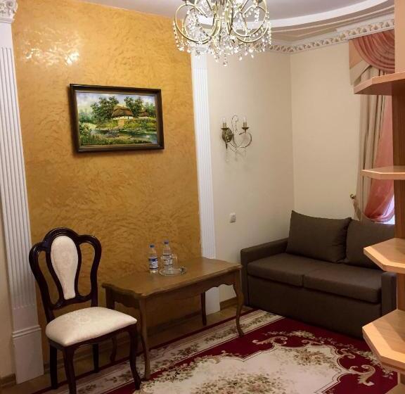 فندق петрос Family