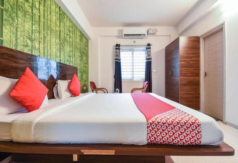 Hotel Oyo 65924 Balaji Luxury