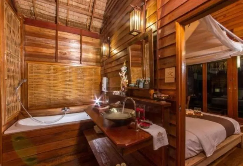 هتل Sawan Sunset Resort