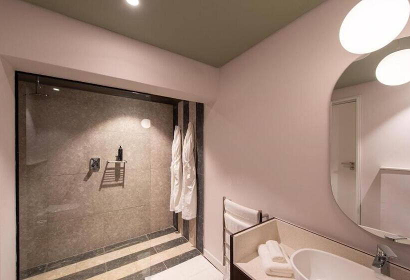 בית מלון כפרי The Feather Hill Boutique