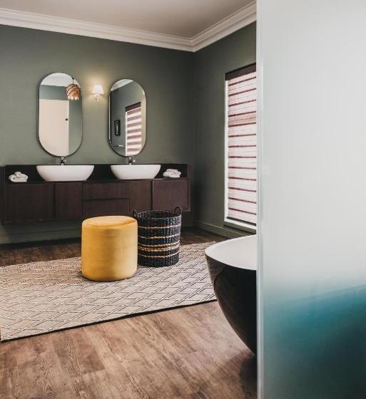 בית מלון כפרי The Feather Hill Boutique