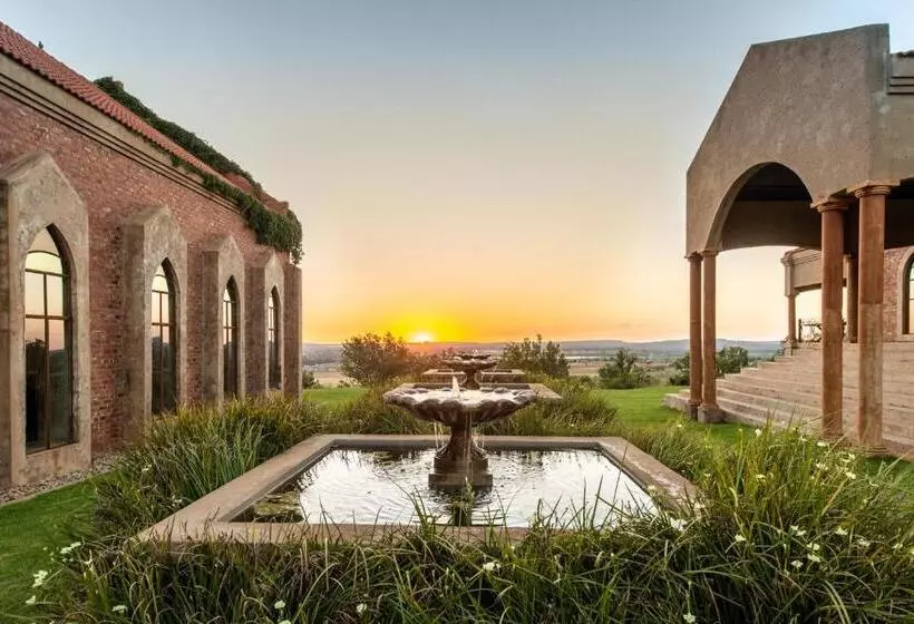 Hotelli The Feather Hill Boutique