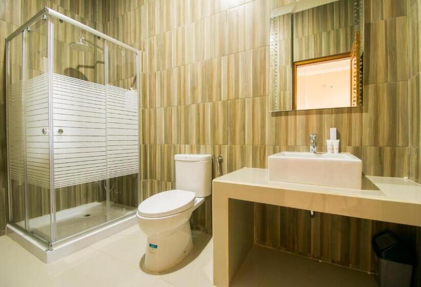 Oyo 1667 Edotel Smkn 1 Pacet