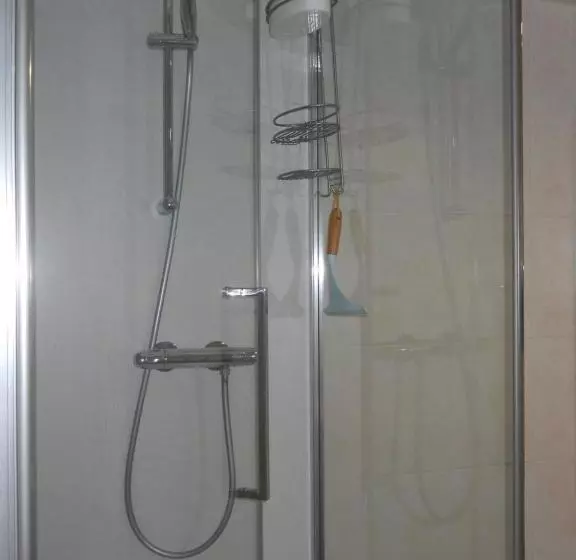 ベッドアンドブレックファースト De Stormvogel