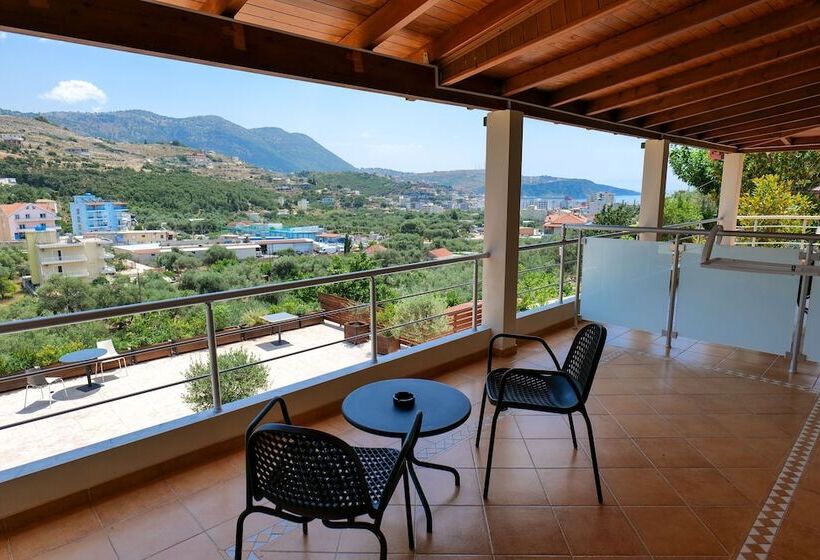 住宿加早餐  Royal 1967