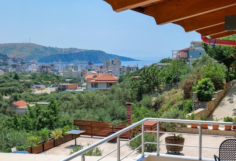 住宿加早餐  Royal 1967