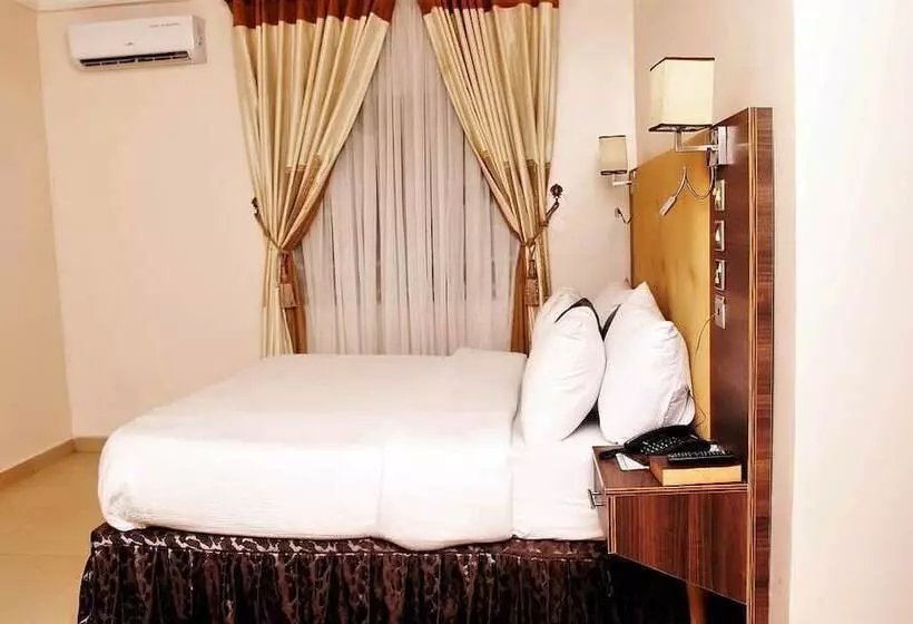 C Ron Hotels And Suites