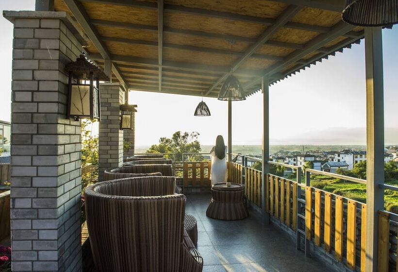 هتل Dali Valley Resort