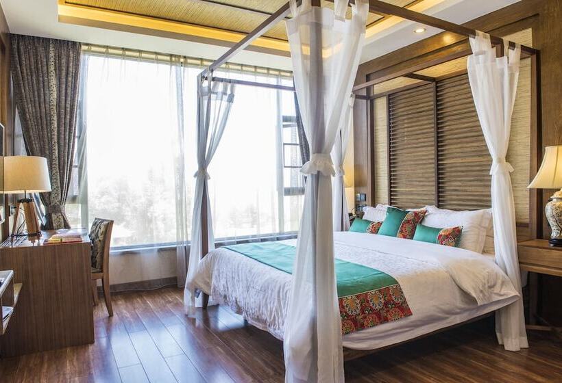 هتل Dali Valley Resort