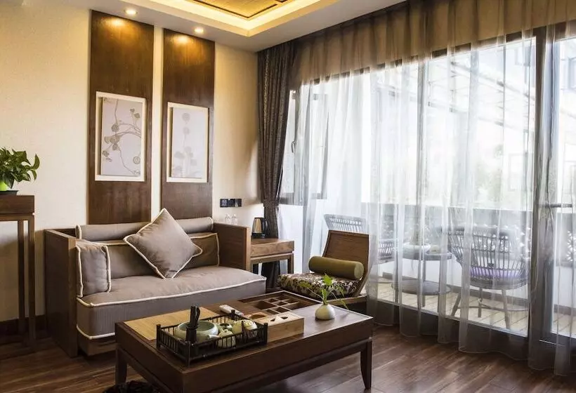 هتل Dali Valley Resort