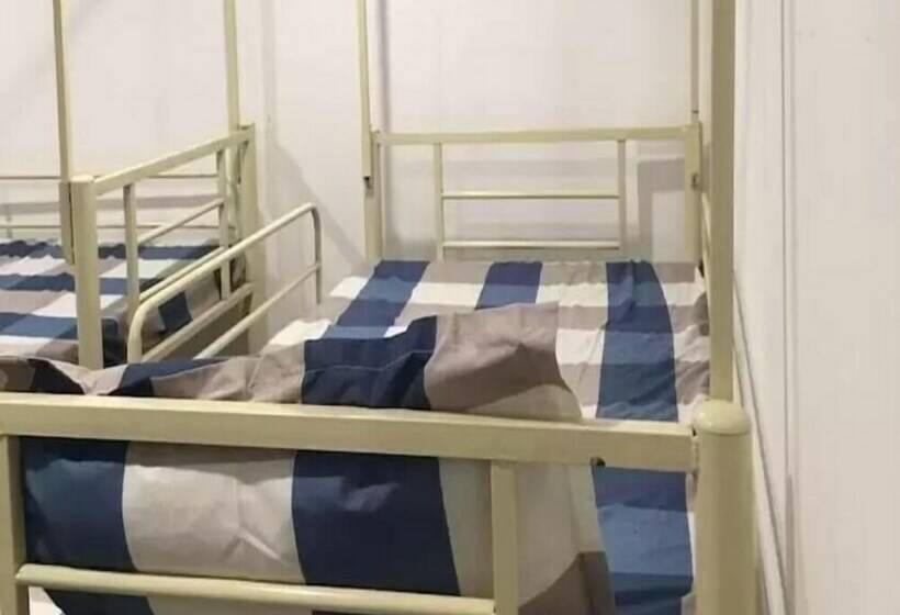 هتل Home4all  Hostel