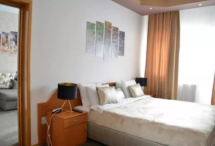 ペンション Alimar