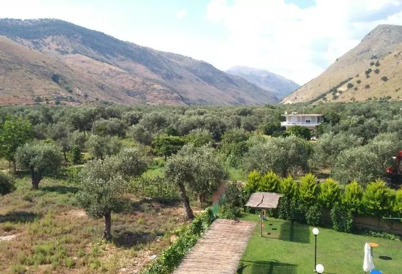 Sezar Hotel Qeparo