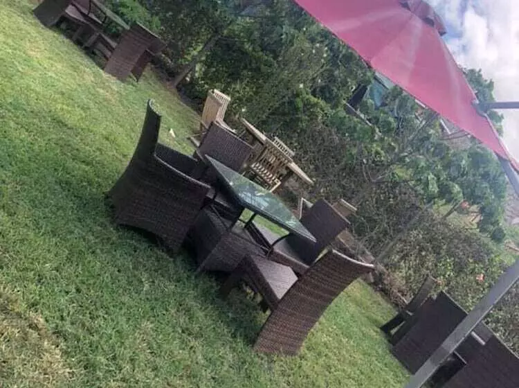 هتل Esikar Gardens