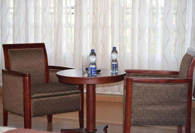 هتل Esikar Gardens