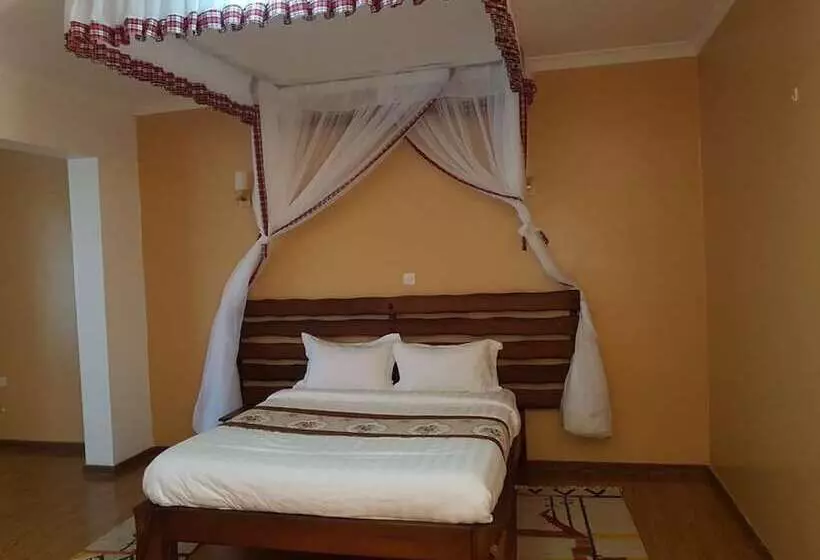 هتل Esikar Gardens