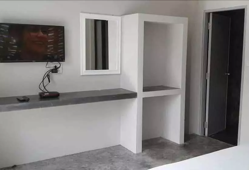 Majatalo Dr.banana's House