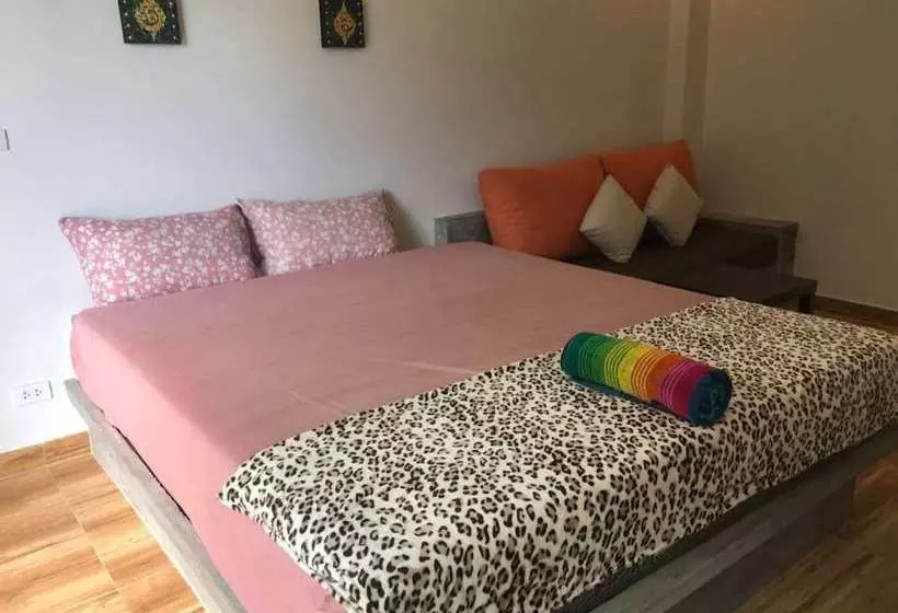 Majatalo Dr.banana's House