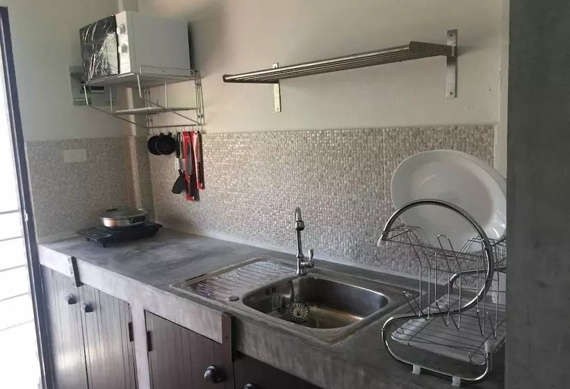 Majatalo Dr.banana's House