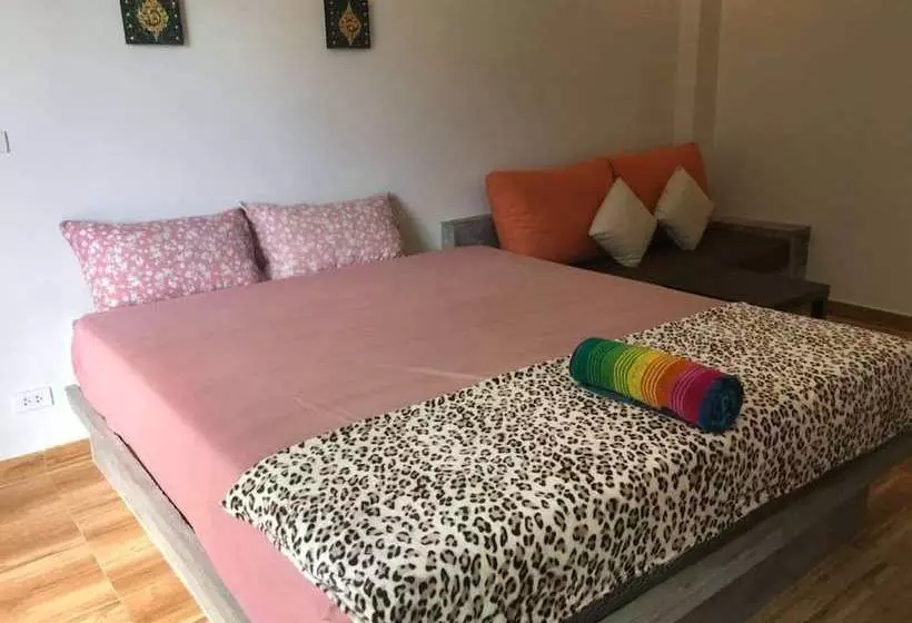 Majatalo Dr.banana's House