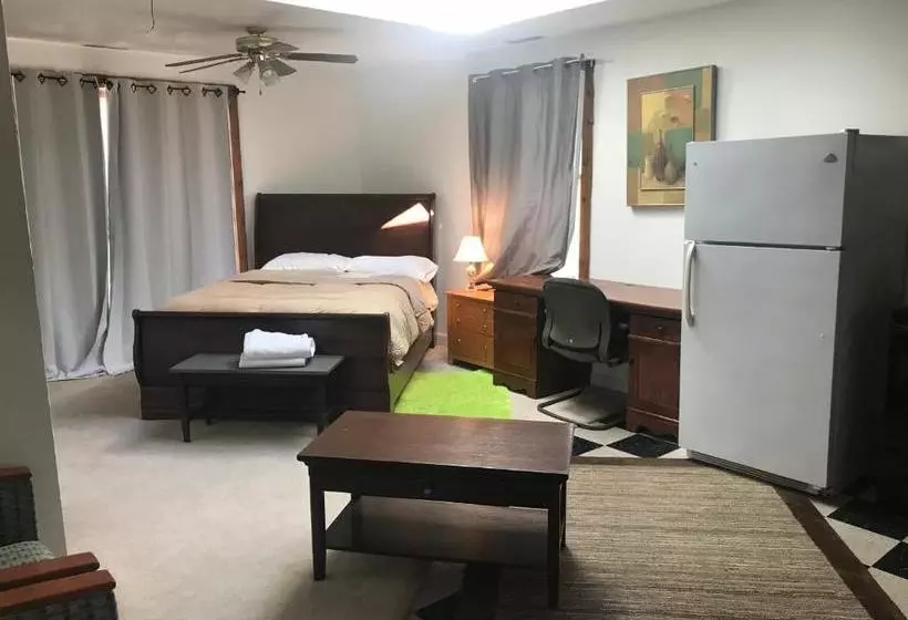 پانسیون Udguesthouse
