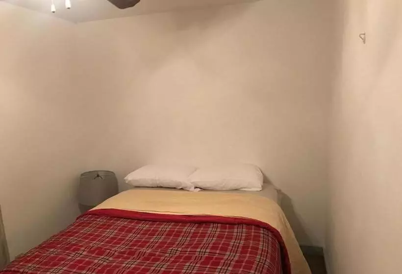 پانسیون Udguesthouse