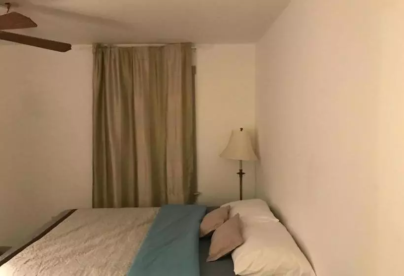 پانسیون Udguesthouse