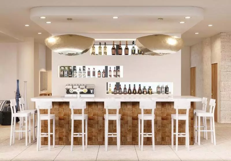 Hotelli Golden Tulip Porto Vecchio