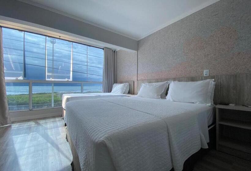 هتل Navega Beach Palace