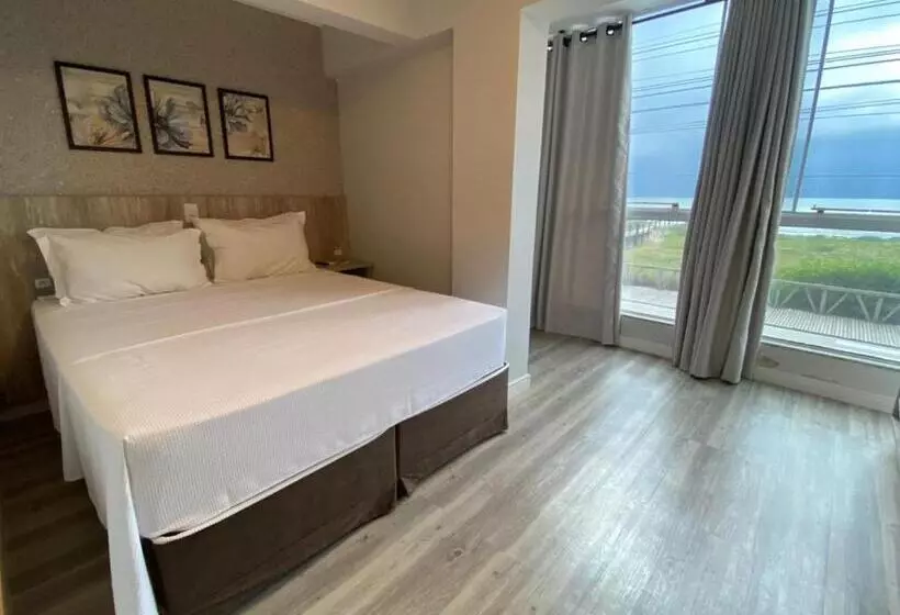 هتل Navega Beach Palace