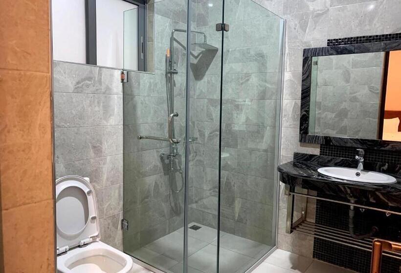 בית מלון כפרי Royal Tughimbe