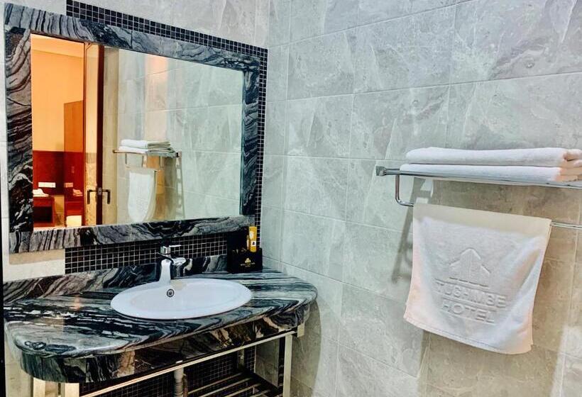 בית מלון כפרי Royal Tughimbe