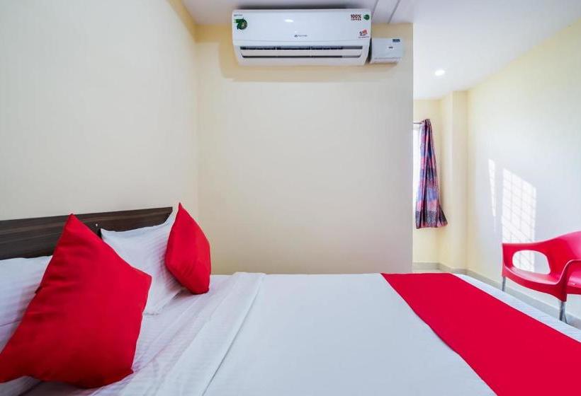 هتل Oyo 69110 Mohan Residency