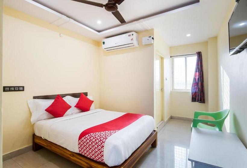 هتل Oyo 69110 Mohan Residency