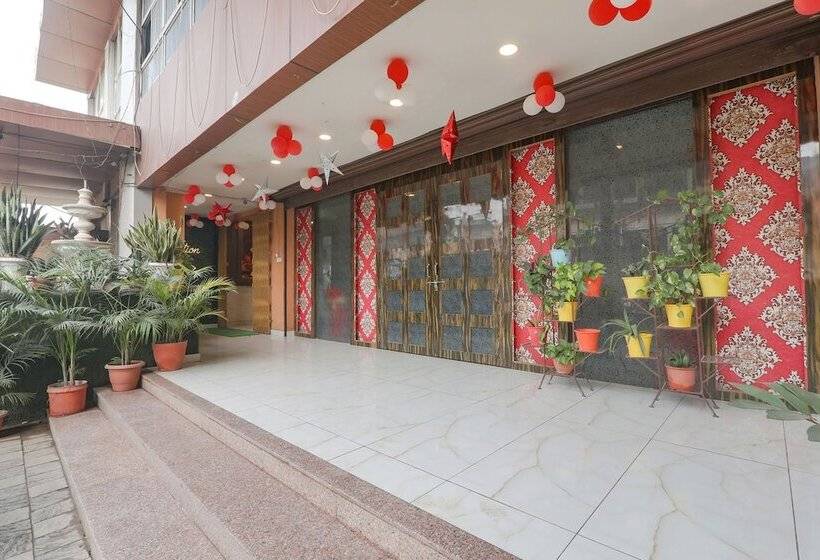 Fabhotel Swarn Banquet