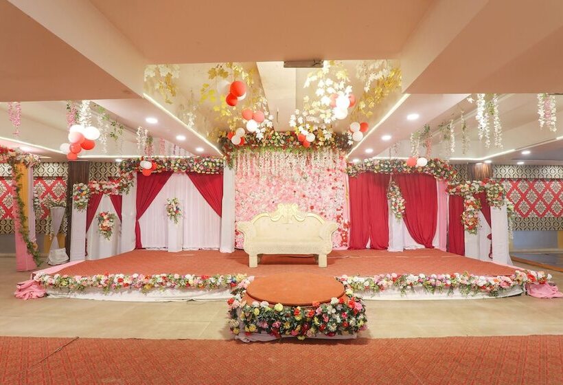 Fabhotel Swarn Banquet