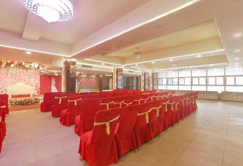 Fabhotel Swarn Banquet