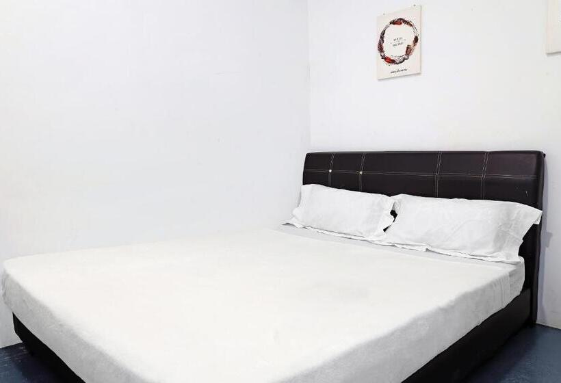 فندق Spot On 89805 The Traveler Home