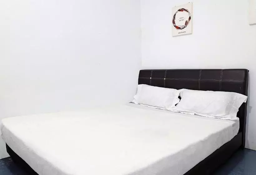 Hotelli Spot On 89805 The Traveler Home