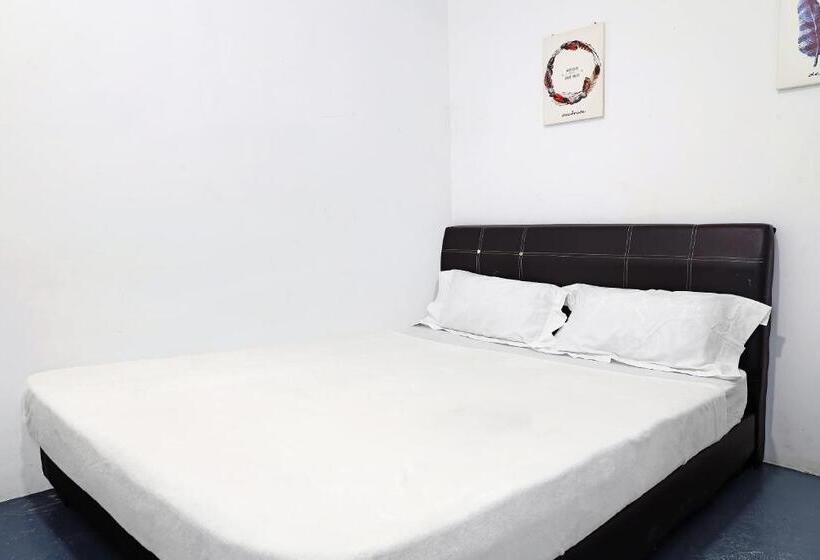 فندق Spot On 89805 The Traveler Home