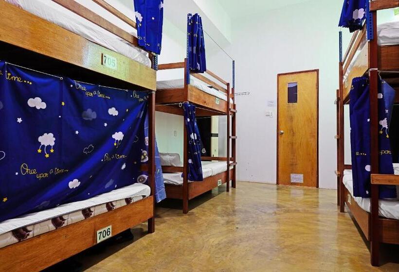 فندق Spot On 89805 The Traveler Home