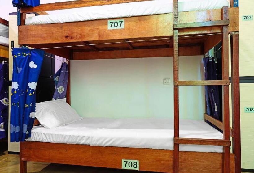 فندق Spot On 89805 The Traveler Home