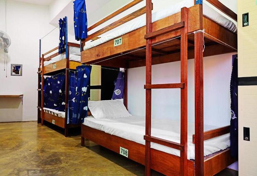 فندق Spot On 89805 The Traveler Home