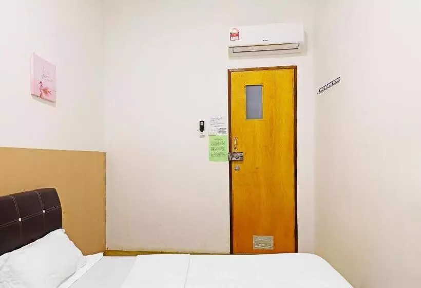 Hotelli Spot On 89805 The Traveler Home