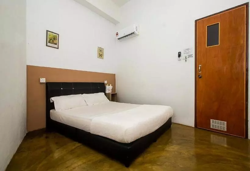 Hotelli Spot On 89805 The Traveler Home