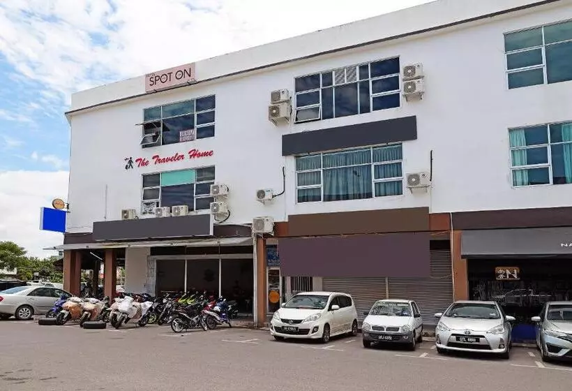 Hotelli Spot On 89805 The Traveler Home