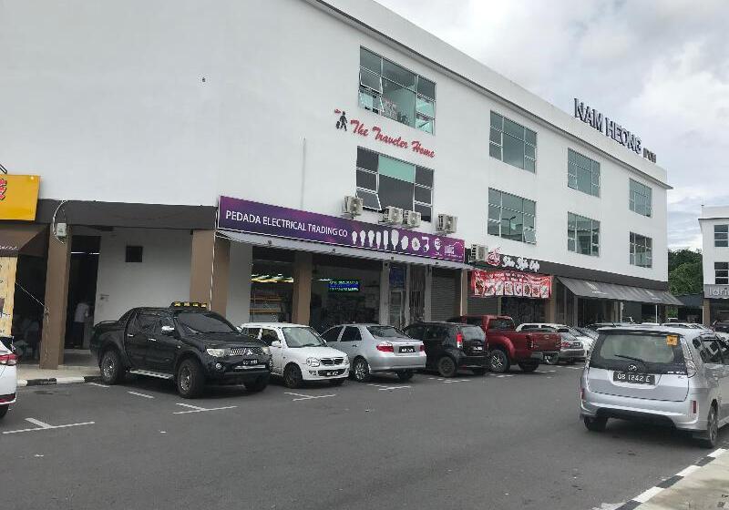 فندق Spot On 89805 The Traveler Home