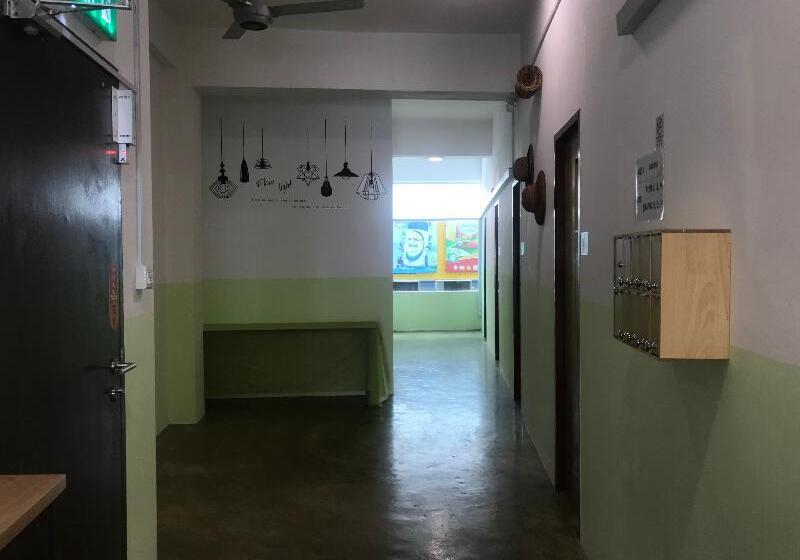 فندق Spot On 89805 The Traveler Home